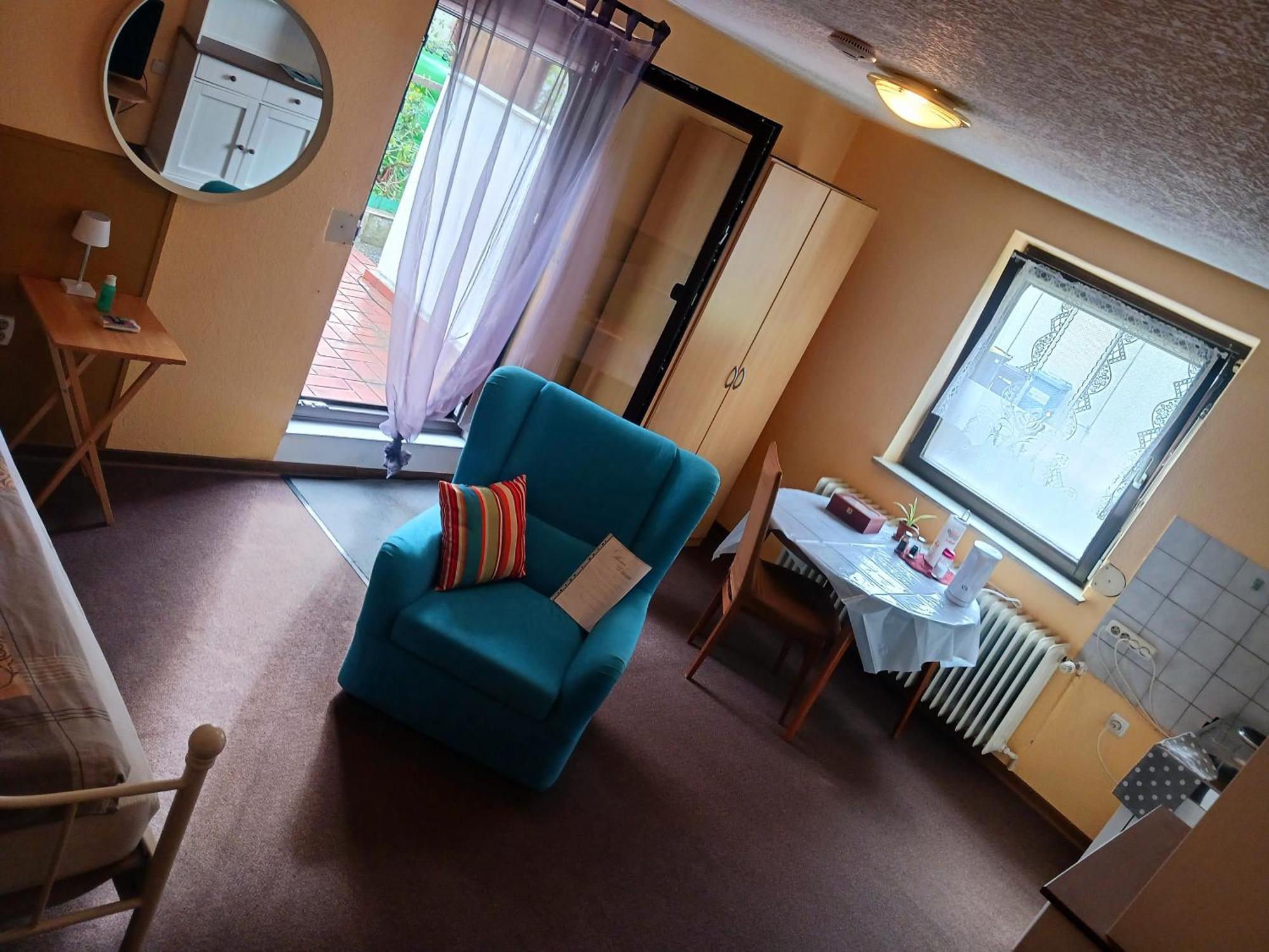 Moebliertes Zimmer Norimberga Esterno foto